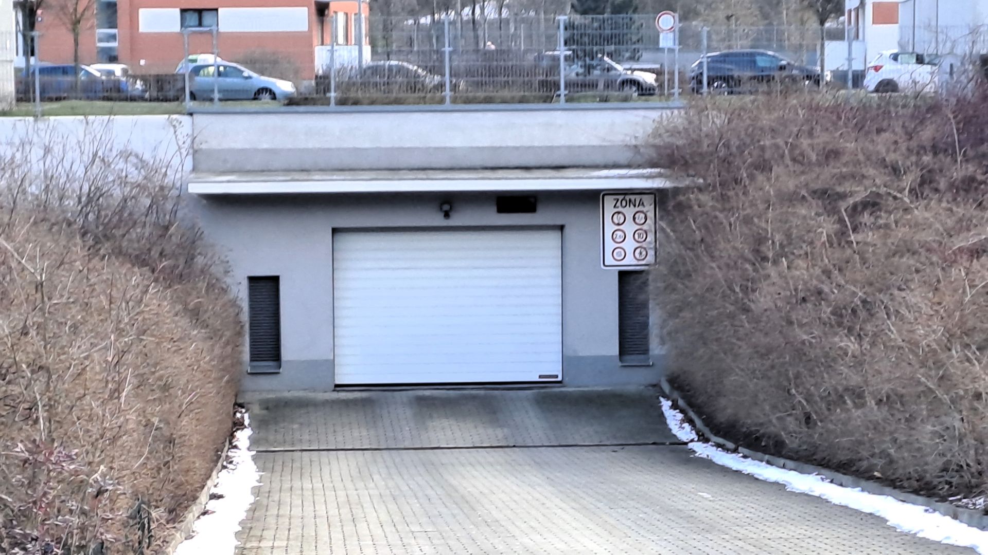 Garážové stání, Jurkovičova